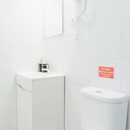 Quartos Economicos 3 Andar - Lc בית אירוח ליסבון
