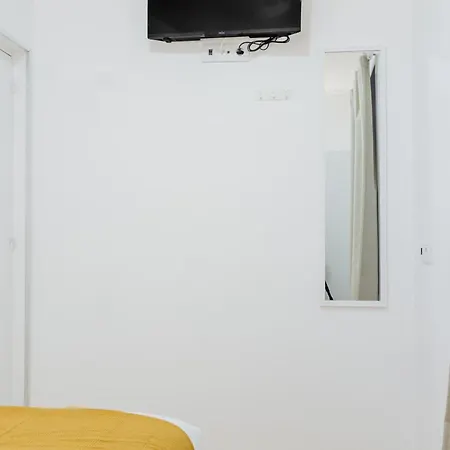 Quartos Economicos 3 Andar - Lc * Lizbona