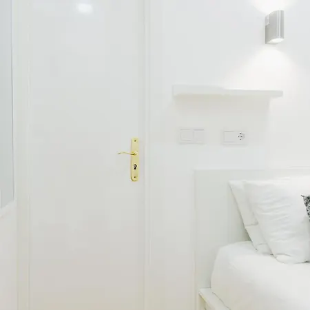 בית אירוח Quartos Economicos 3 Andar - Lc *